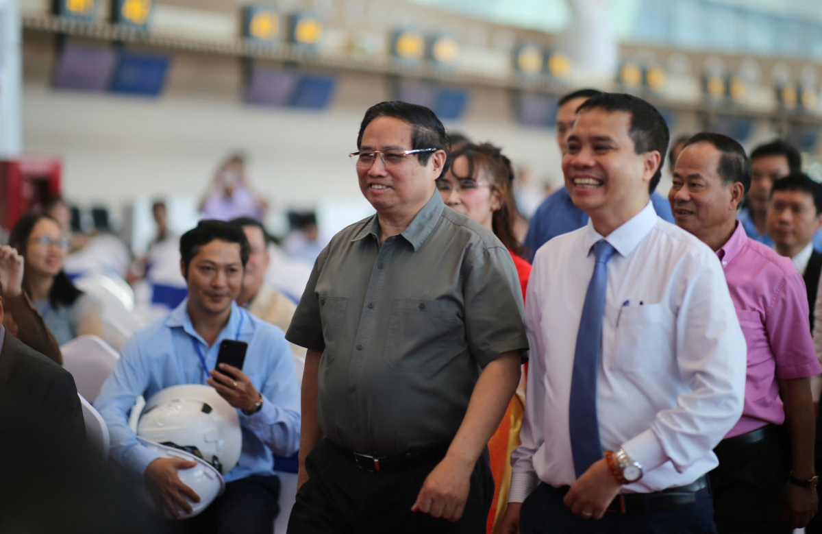 Thủ tướng  chủ trì lễ khởi công, khánh thành các công trình, dự án trọng điểm quốc gia và các công trình lớn nhân dịp kỷ niệm 50 năm Ngày Giải phóng miền Nam, thống nhất đất nước (30/4/1975 - 30/4/2025).