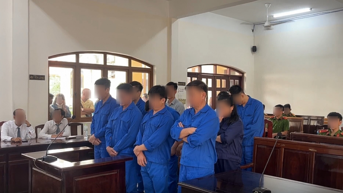 Tuyên án các bị cáo vụ bảo kê xe vi phạm qua Trạm CSGT Suối Tre (Ảnh: CTV)