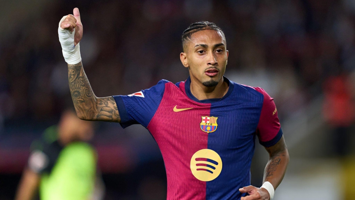 2. Tiền đạo Raphinha ( CLB Barca) - 12 bàn thắng