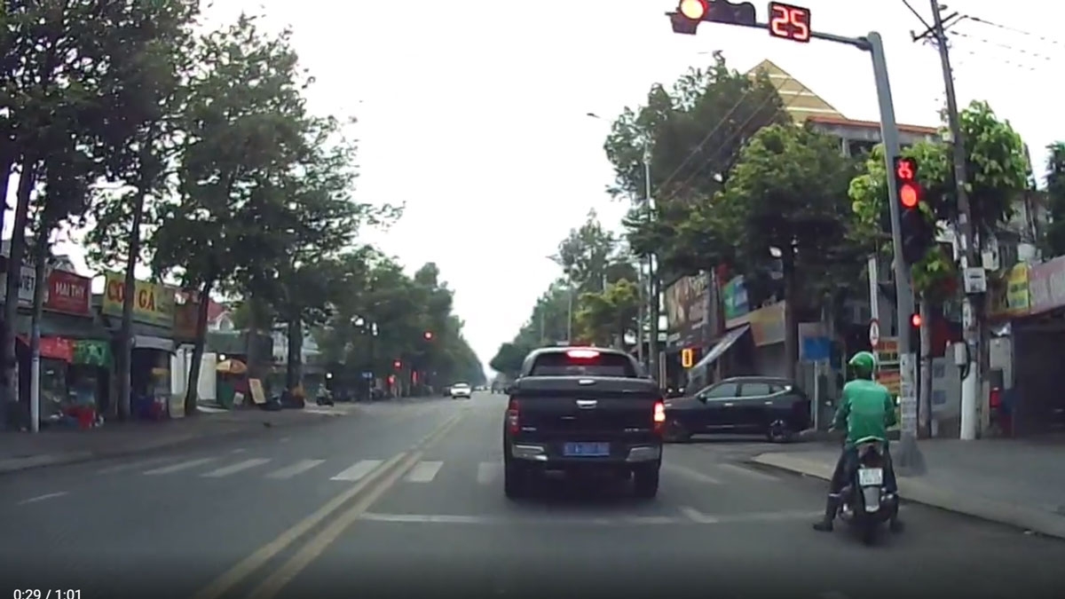 Phương tiện vượt đèn đỏ 