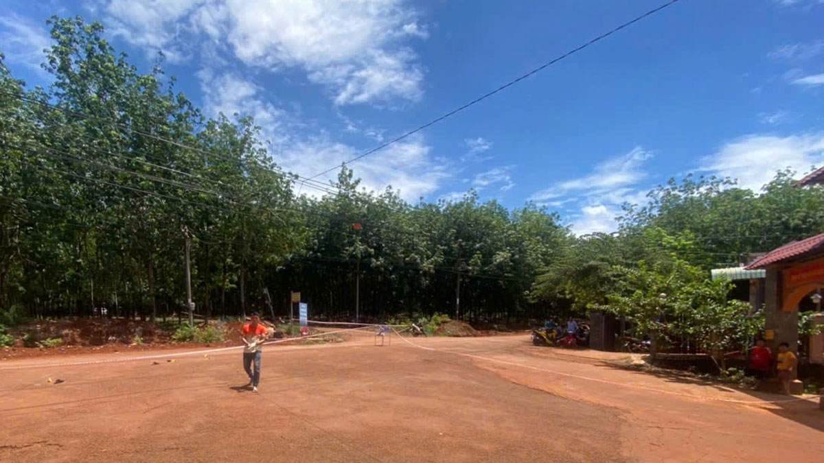 Công an giăng dây bảo vệ hiện trường vụ việc 