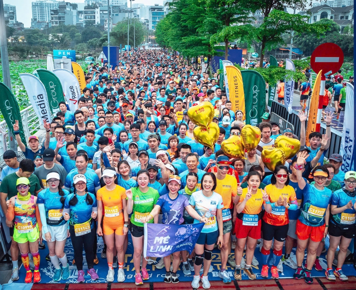 Tay Ho Half Marathon 2025 có 12.000 vận động viên tranh tài.