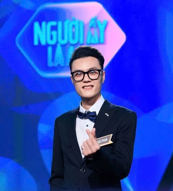 DJ Ximer trên chương trình "Người ấy là ai". Ảnh: NSX