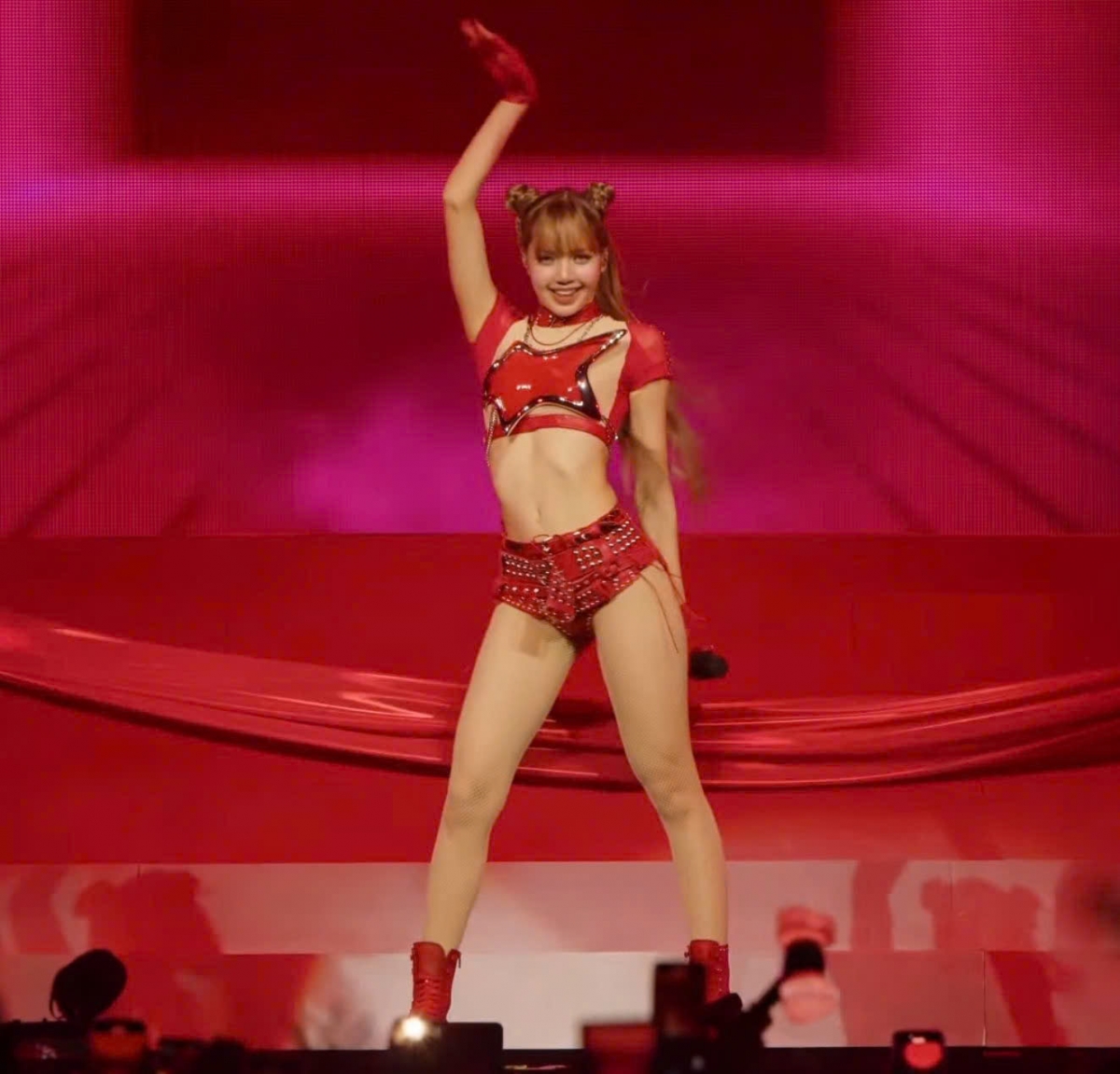 Lisa (Blackpink) là ngôi sao được nhắc đến nhiều nhất tại Coachella 2025