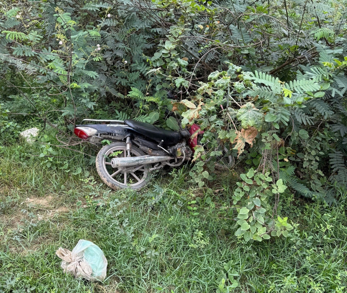 Xe máy nhãn hiệu SYM Enzo đã được đối tượng Lịch tháo biển kiểm soát.