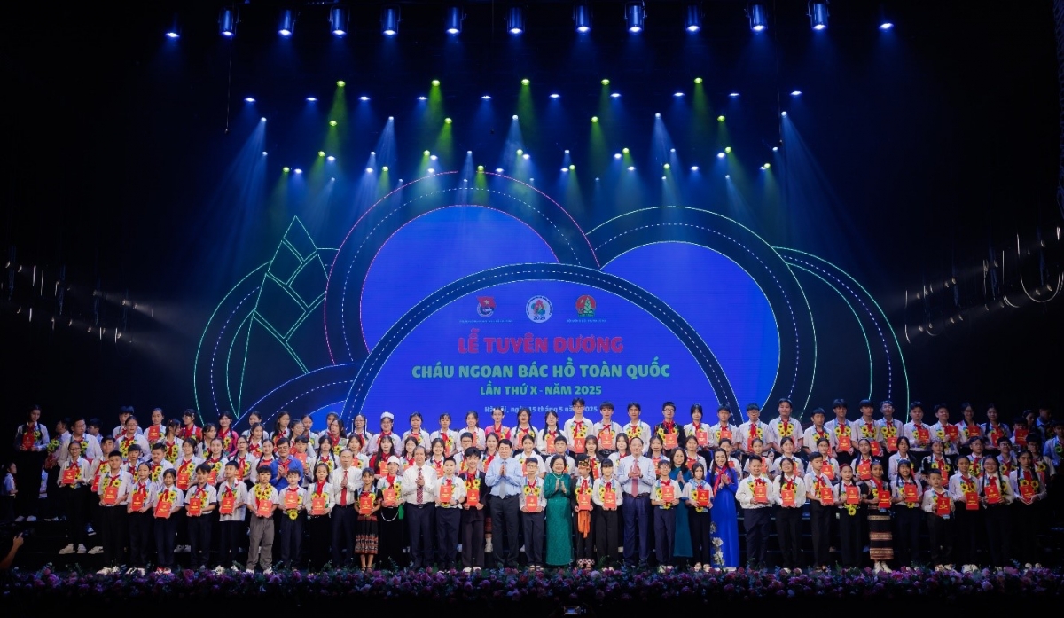 Diễn ra 5 năm một lần, Đại hội Cháu ngoan Bác Hồ Toàn quốc là “ngày hội lớn” của thiếu nhi Việt Nam, nhằm biểu dương những gương thiếu nhi có thành tích xuất sắc tiêu biểu trong học tập, rèn luyện, thi đua thực hiện tốt 5 điều Bác Hồ dạy. Trong lần tổ chức thứ 10, đại hội có 500 đại biểu - đại diện cho gần 16 triệu thiếu niên, nhi đồng cả nước – tham dự.