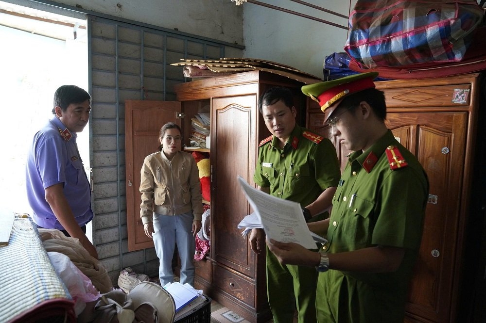 Trần Thị Bảy - công chức tài chính kế toán xã Ia Phí, huyện Chư Păh bị khởi tố về hành vi "Tham ô tài sản"