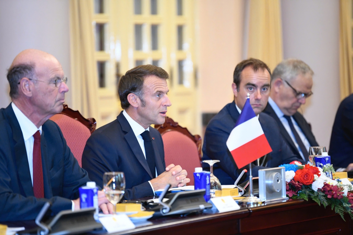 Tổng thống Pháp Emmanuel Macron phát biểu tại hội đàm