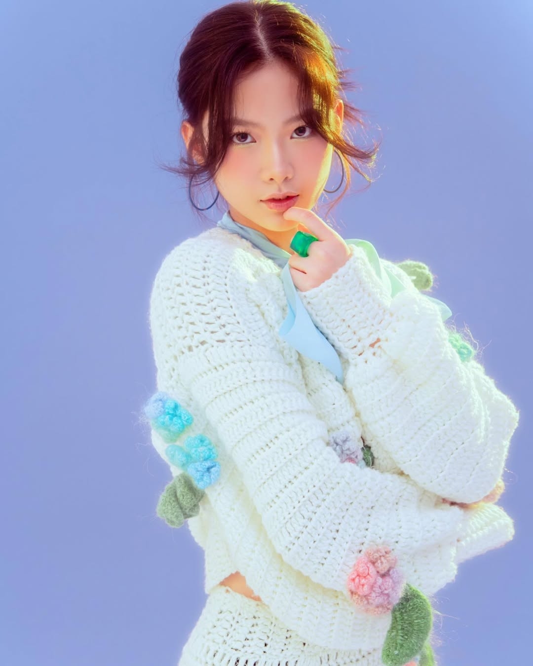 Khi còn hoạt động cùng nhóm SGO48, Ánh Sáng AZA thường giữ vai trò trung tâm nhờ giọng hát, vũ đạo nổi bật cùng ngoại hình sáng sân khấu. Cô là một trong những thành viên được yêu thích nhất nhóm. Thời điểm ấy, cô nàng là thành viên nhỏ tuổi nhất nhóm.