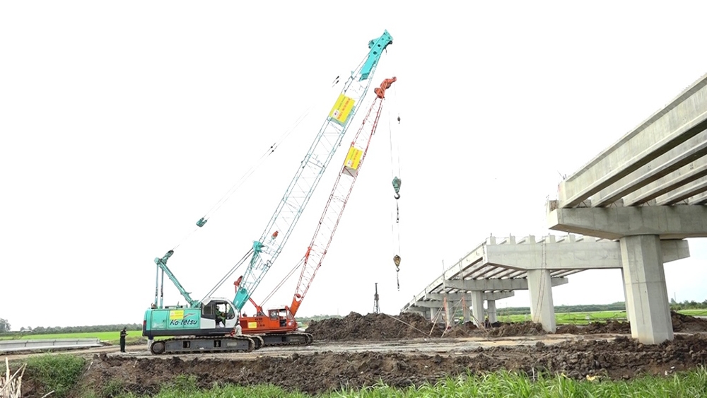 Lắp đặt dầm cầu