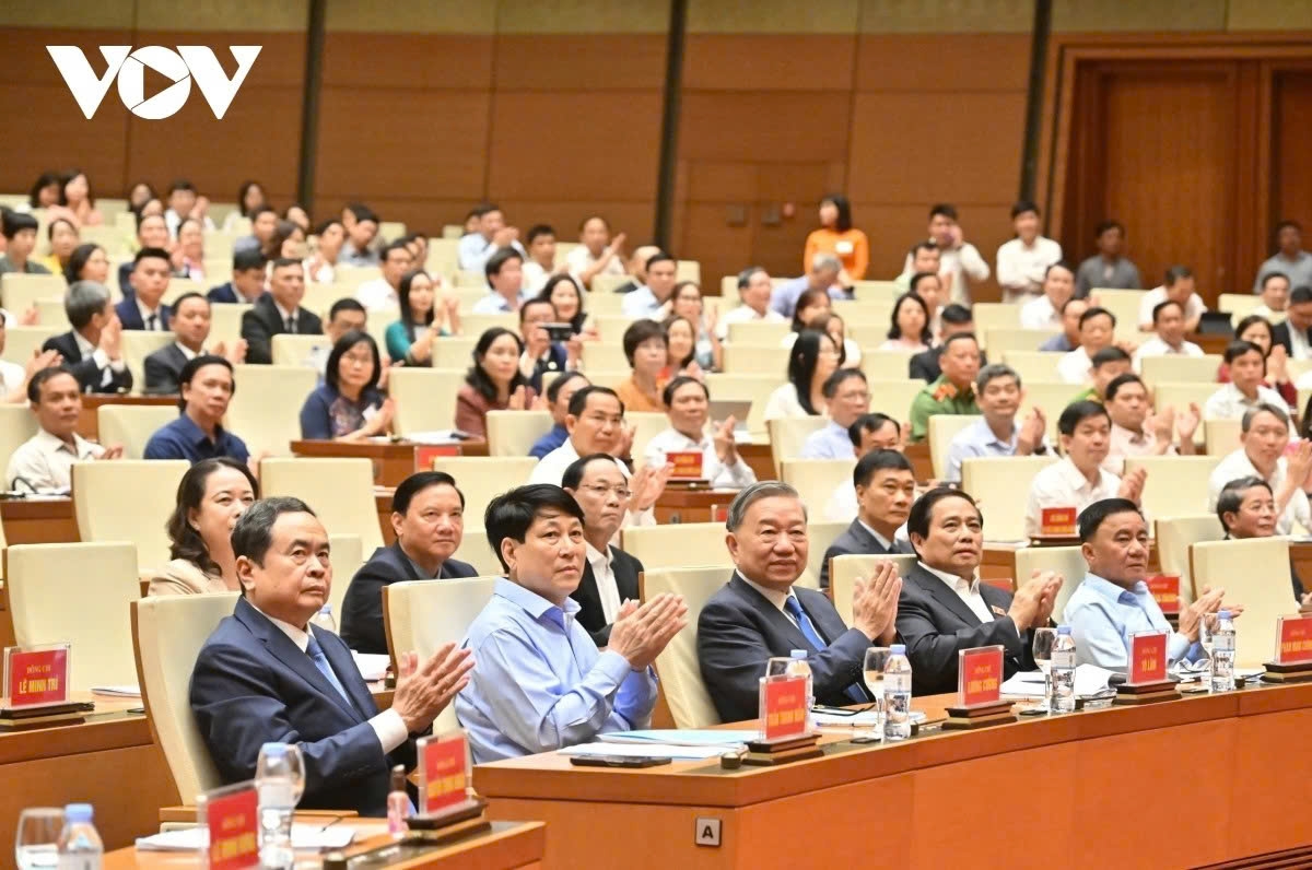 Tổng Bí thư Tô Lâm và lãnh đạo Đảng, Nhà nước dự Hội nghị toàn quốc quán triệt, triển khai thực hiện Nghị quyết số 66 và Nghị quyết số 68 của Bộ Chính trị diễn ra sáng 18/5.