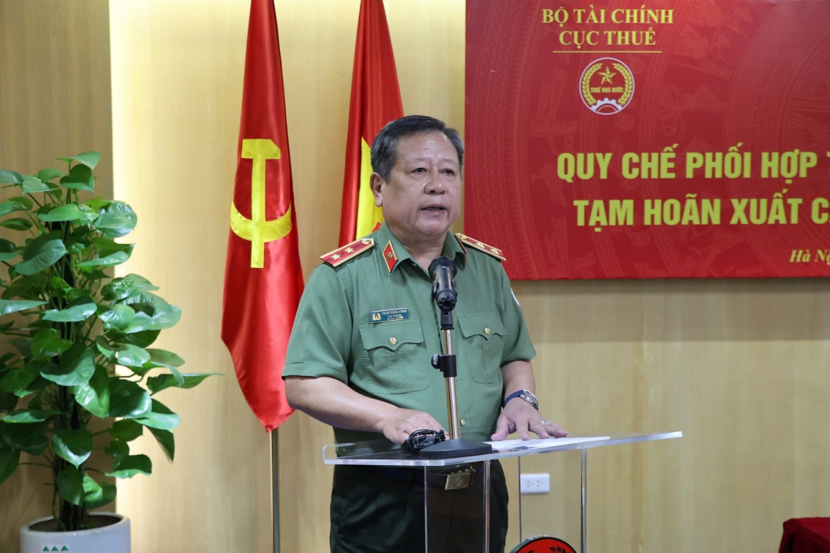 Trung tướng Phạm Đăng Khoa - Cục trưởng Cục Quản lý Xuất nhập cảnh