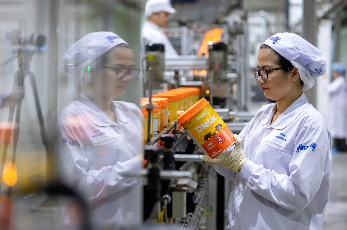 Vinamilk tiên phong đẩy mạnh đầu tư công nghệ sản xuất, tung mới nhiều sản phẩm