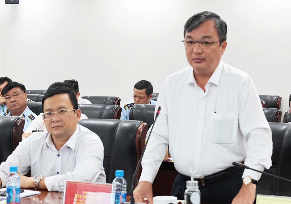 Ông Bùi Minh Trí, Phó Chủ tịch UBND tỉnh Bình Dương chia sẻ những khó khăn trong kiểm soát việc chống hàng giả, buôn lậu