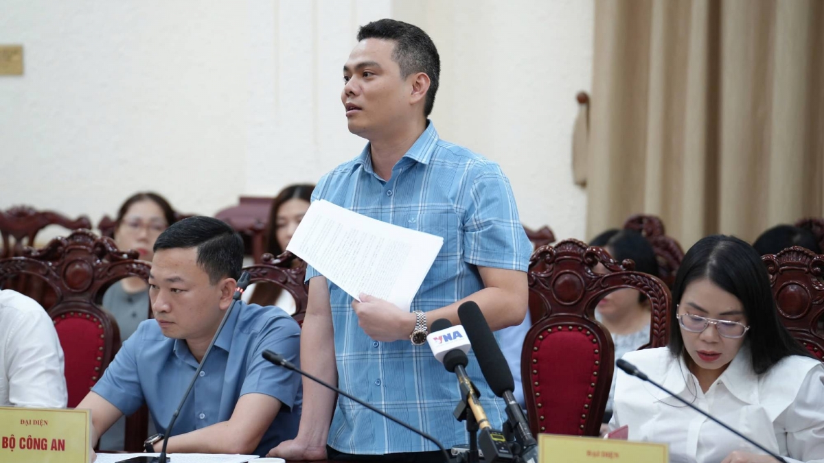 Thiếu tá Trần Duy Hiển, Phó Giám đốc Trung tâm dữ liệu quốc gia về dân cư