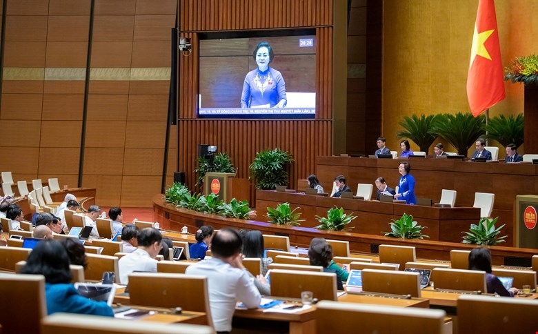 Bộ trưởng Bộ Nội vụ Phạm Thị Thanh Trà phát biểu giải trình vấn đề Đại biểu Quốc hội nêu ra về dự thảo Luật Tổ chức chính quyền địa phương (sửa đổi)