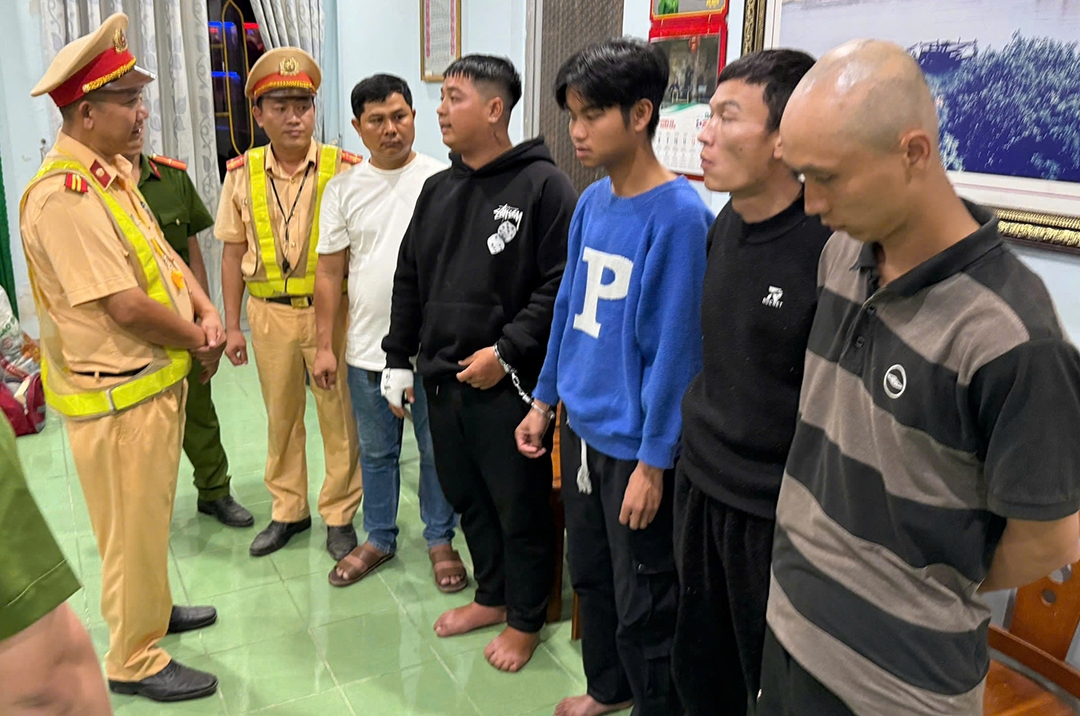 Các đối tượng tại Công an Quảng Ngãi (Ảnh: Công an)