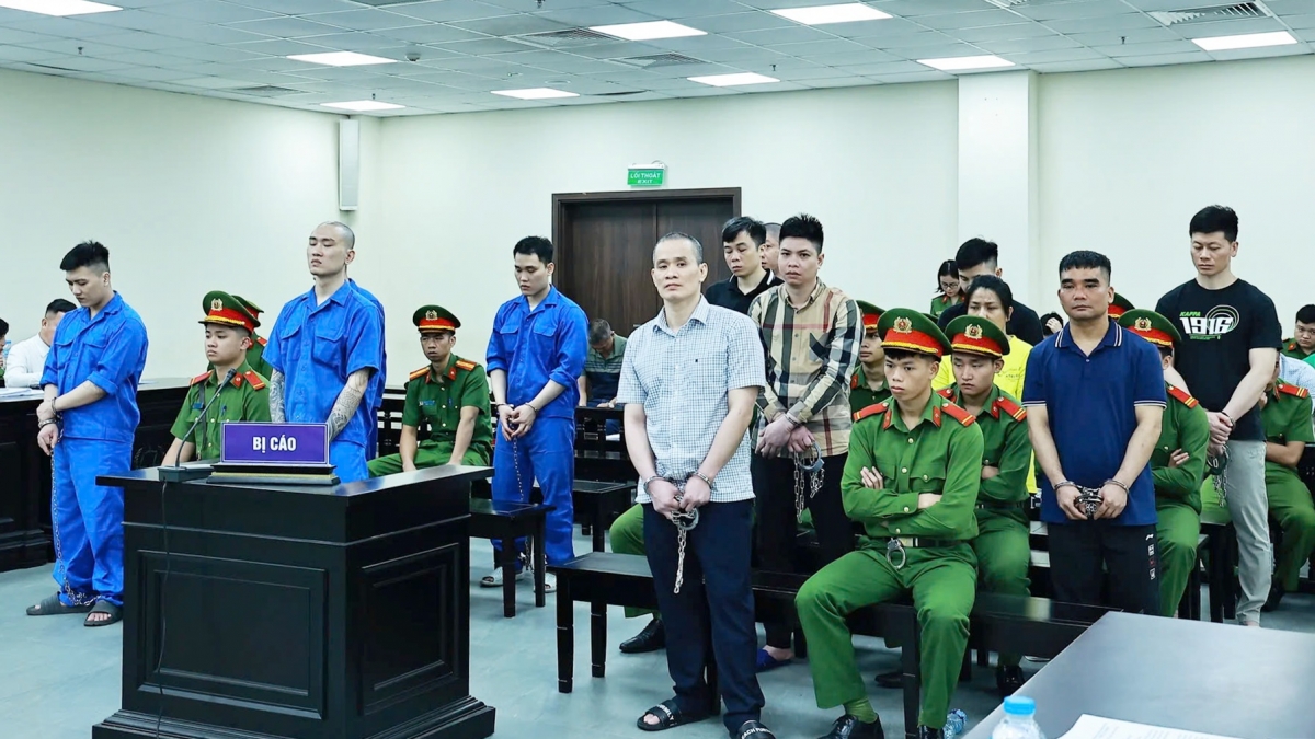 Các bị cáo tại phiên toà 