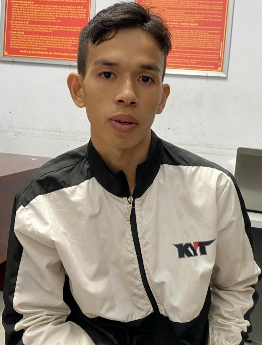 Đối tượng Trần Văn Hào tại cơ quan Công an.