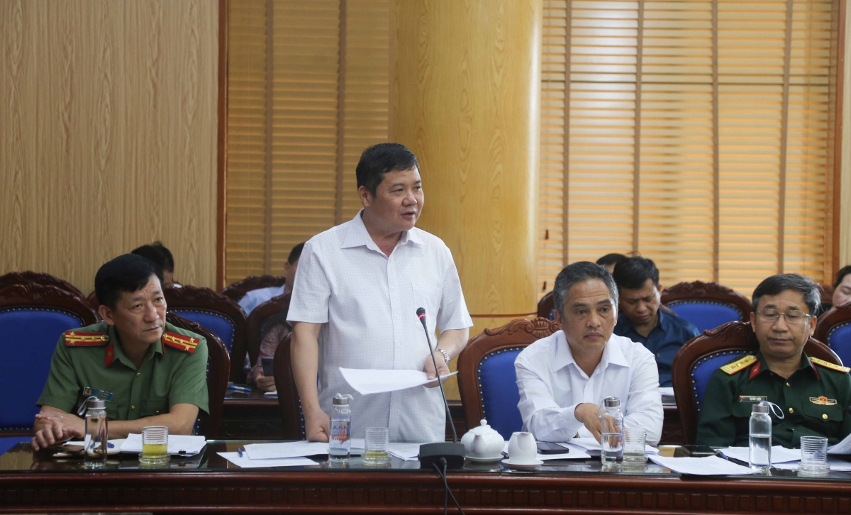 Đại diện các cơ quan, đơn vị đóng góp vào dự thảo Nghị quyết