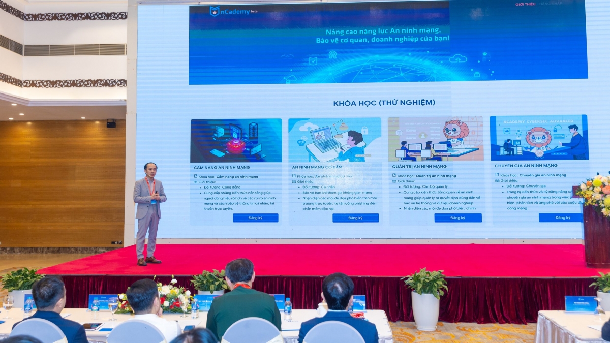 Ông Vũ Ngọc Sơn, Trưởng ban Nghiên cứu công nghệ, Hiệp hội An ninh mạng quốc gia giới thiệu nền tảng nCademy