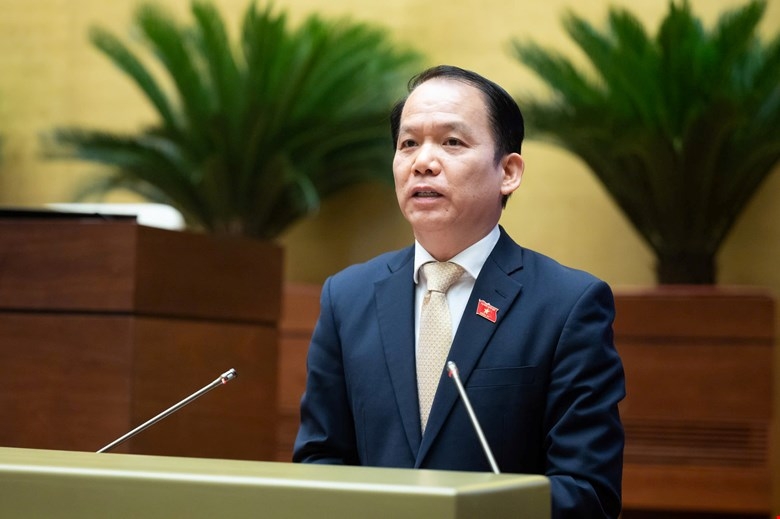 Chủ nhiệm Ủy ban Pháp luật và Tư pháp Hoàng Thanh Tùng giải trình một số nội dung các đại biểu nêu. (Ảnh: Media Quốc hội)