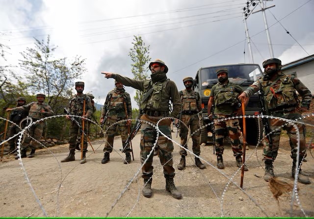 Binh lính Ấn Độ tại Kashmir (Ảnh: Reuters)