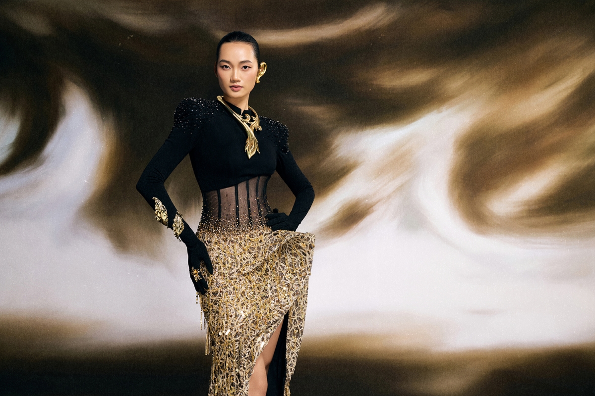 Thiết kế miêu tả vẻ đẹp của cơn mưa trên những mái đình tại cung đình Huế.