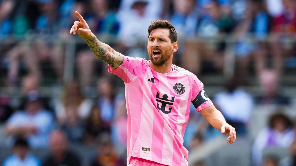 Messi và đồng đội sẽ đá trận khai mạc (Ảnh: Reuters).