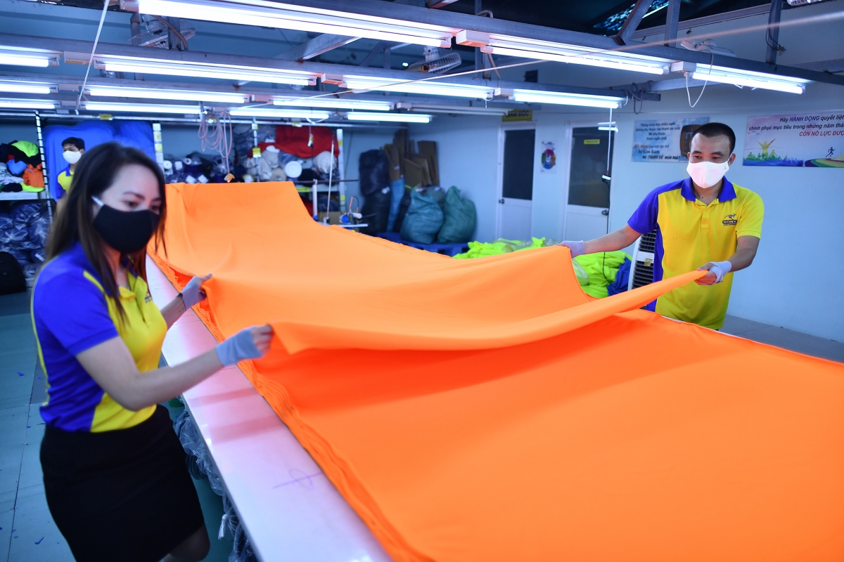 Nhiều doanh nghiệp yêu cầu nhà cung cấp  giao nguyên liệu gấp để sản xuất nhanh, kịp giao hàng trước khi có mức thuế mới (Ảnh: doanh nghiệp cung cấp)