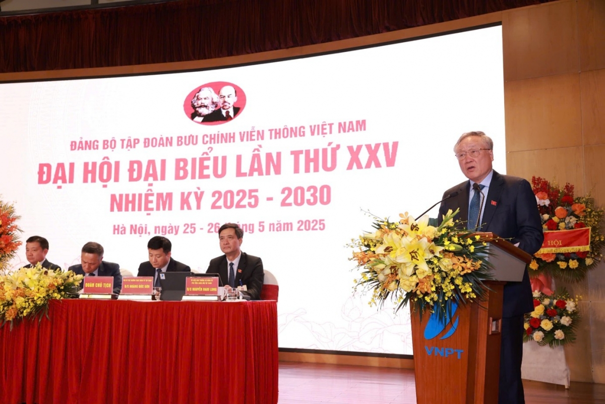 Phó Thủ tướng Thường trực Nguyễn Hòa Bình phát biểu chỉ đạo Đại hội