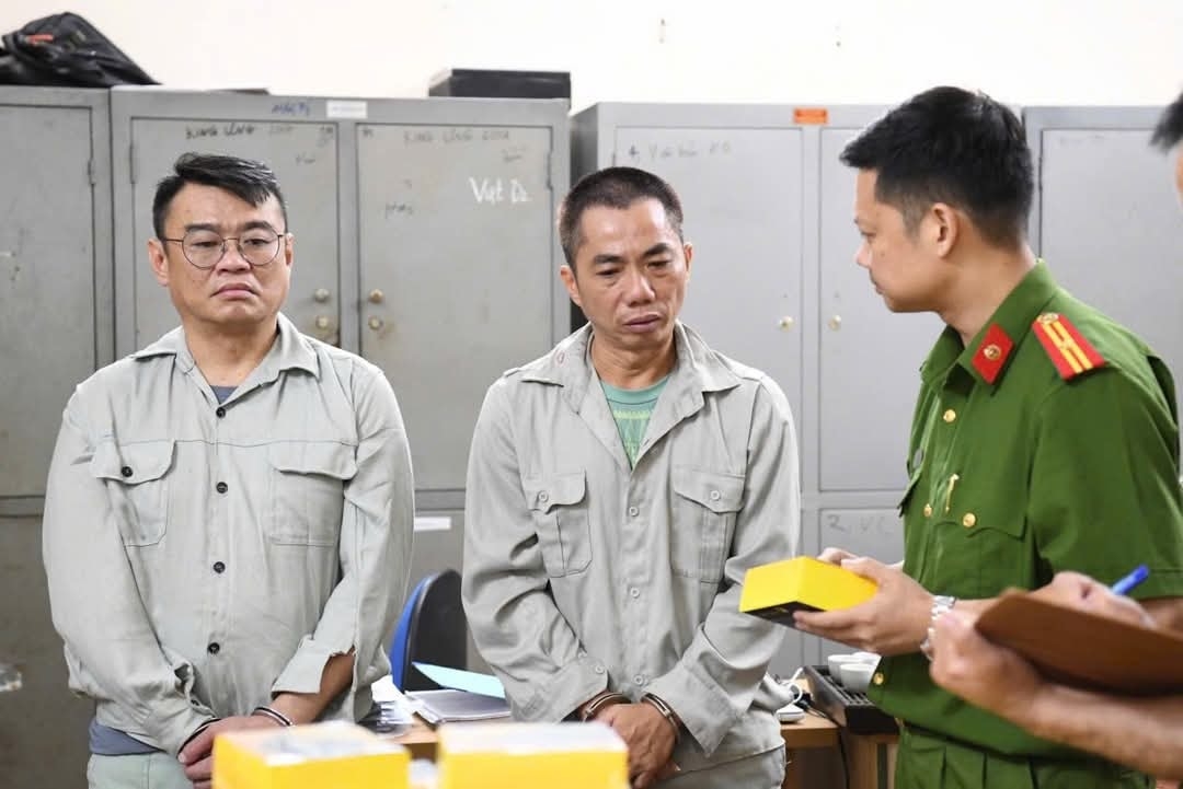 Các đối tượng tổ chức kinh doanh các sản phẩm theo hình thức đa cấp theo “mô hình nhị phân”. Ảnh Công an tỉnh Phú Thọ.