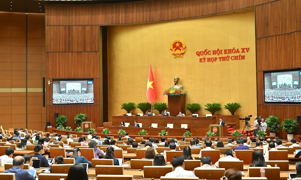 Các đại biểu tại nghị trường. 