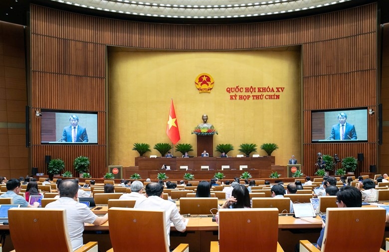 Quốc hội xem xét thông qua Nghị quyết về một số cơ chế, chính sách đặc biệt tạo đột phá trong công tác xây dựng và tổ chức thi hành pháp luật, tại Kỳ họp thứ 9