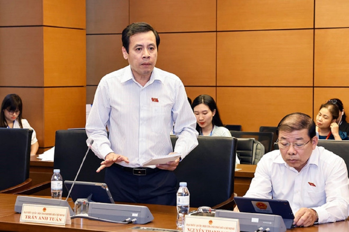Đại biểu Trần Anh Tuấn đoàn đại biểu TP Hồ Chí Minh