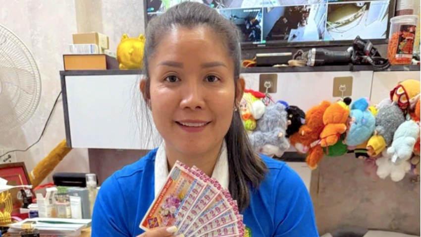 Một chủ đại lý vé số ở Tây Ninh nhiều lần đổi thưởng độc đắc từ đầu năm đến nay - Ảnh: NVCC