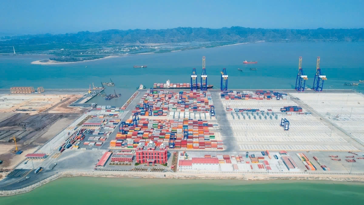 Toàn cảnh Cảng container quốc tế Hateco Hải Phòng. Ảnh: Thanh Niên