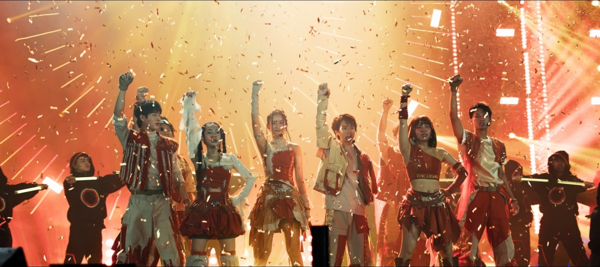 Những bạn trẻ với ước mơ làm thần tượng trong "Lật mặt 8: Vòng tay nắng"