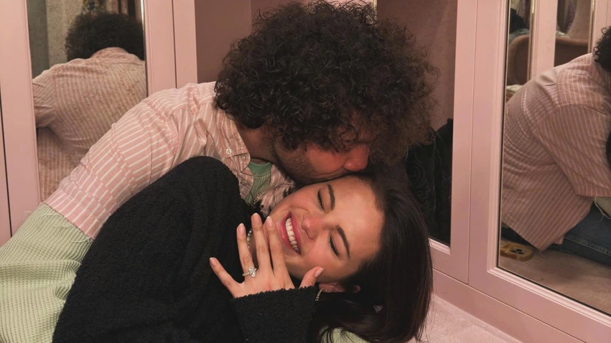 Nữ ca sĩ 9X hạnh phúc báo tin đính hôn với bạn trai vào cuối năm 2024