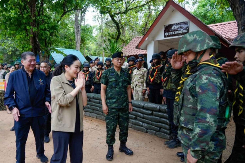 Thủ tướng Thái Lan trong chuyến công tác đến tỉnh Surin ngày 11/6. Ảnh: Chính phủ Thái Lan