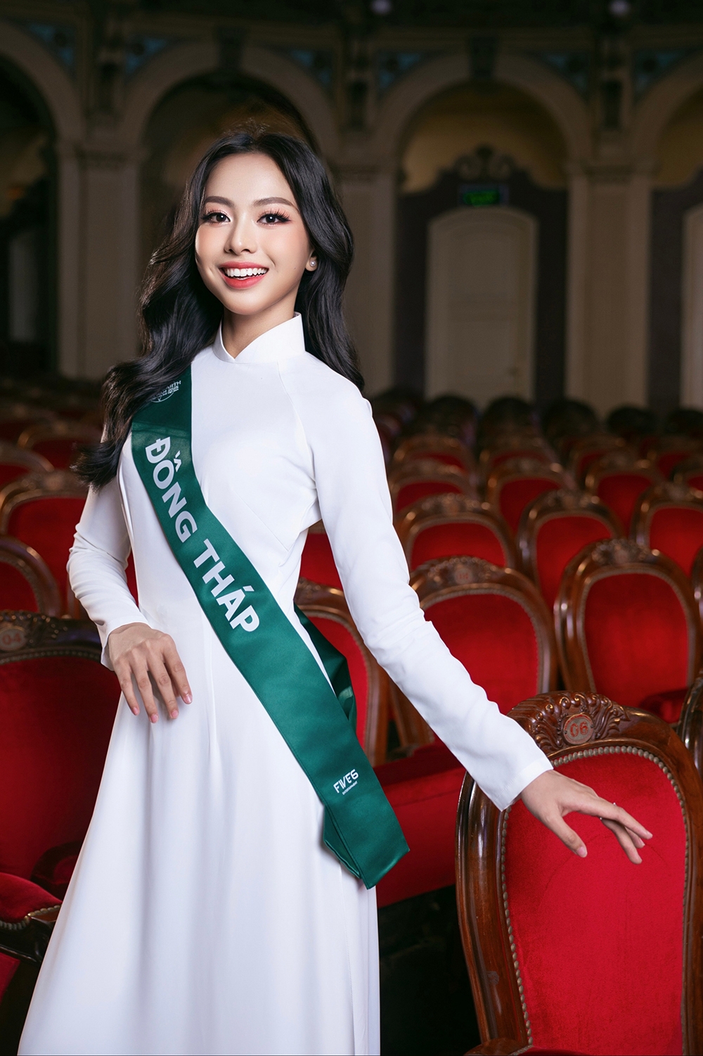 Trần Thuý Vi (SBD: 193, Đồng Tháp) là Á khôi 2 Duyên dáng áo dài Trường THPT Cao Lãnh 1 2022-2023, vào Top 10 Hoa Hậu Hoàn Cầu Việt Nam 2024, Gương mặt đại diện trường Đại Học Tôn Đức Thắng 2024