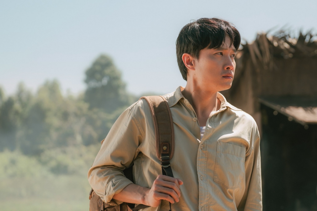 Quốc Trường vào vai Sơn trong "Út Lan: Oán linh giữ của"