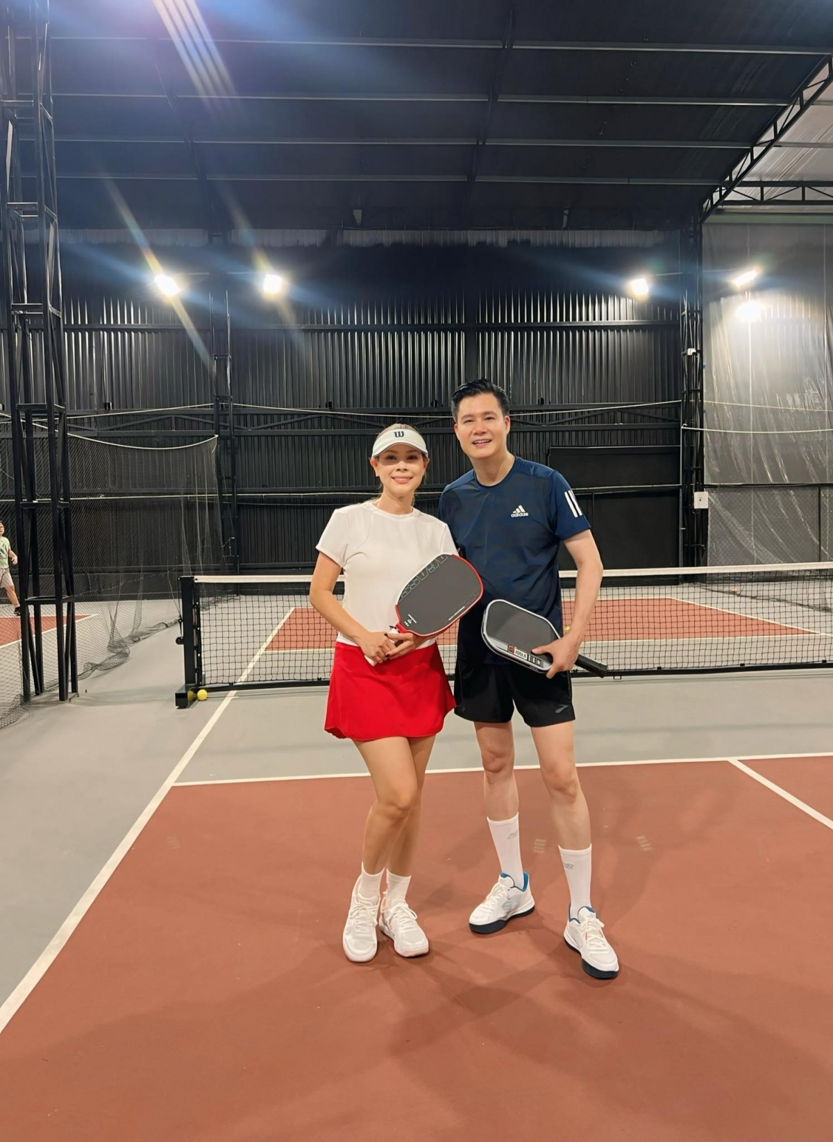 Thanh Thảo và Quang Dũng đi chơi pickleball. Nữ ca sĩ bày tỏ: “Một chút năng lượng tích cực cho ngày mới, tuần mới, tháng mới, niềm vui phơi phới”.