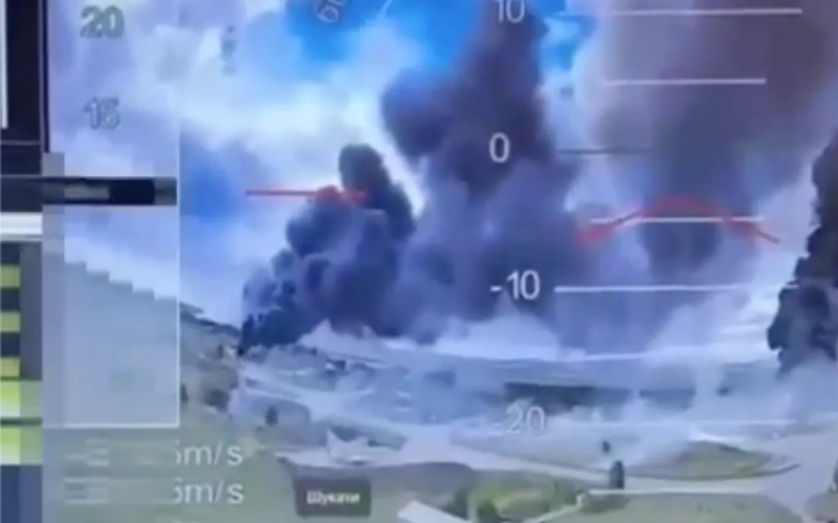 Hình ảnh màn hình cho thấy quá trình UAV Ukraine tập kích lãnh thổ Nga hôm 1/6/2025. Ảnh: SBU.