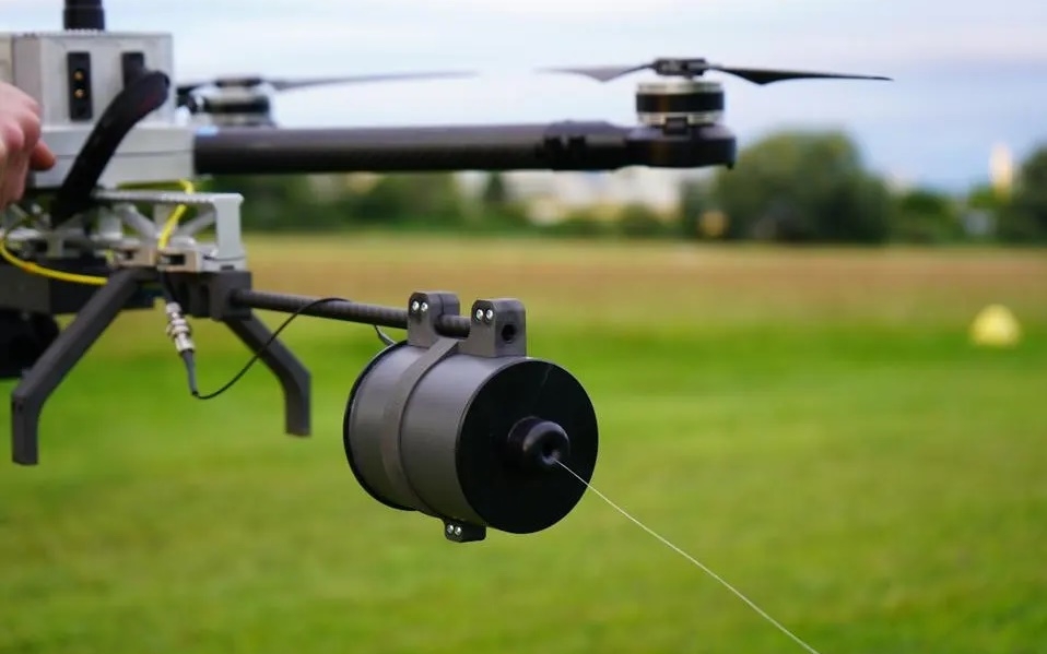 Một loại UAV cáp quang. Ảnh: Highcat.