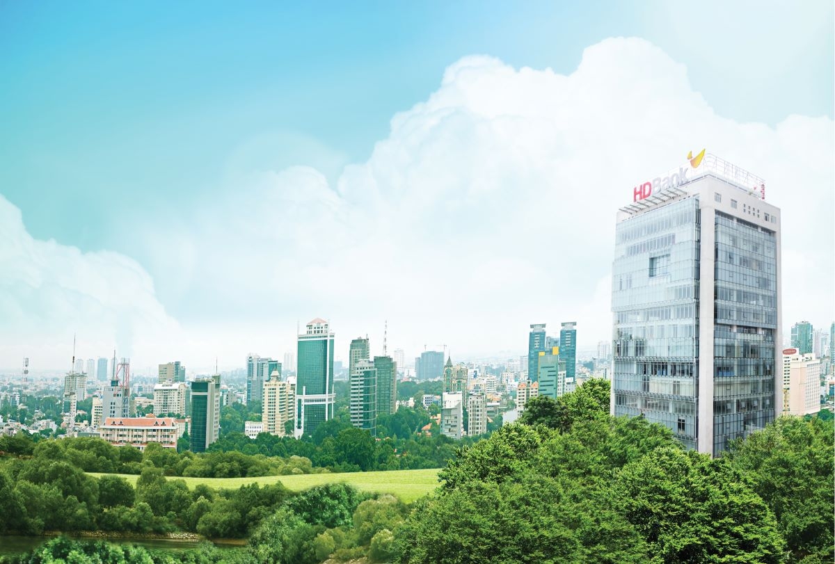 HDBank luôn đồng hành cùng doanh nghiệp và Chính phủ trong các dự án trọng điểm về chuyển đổi năng lượng, năng lượng tái tạo và điện khí LNG