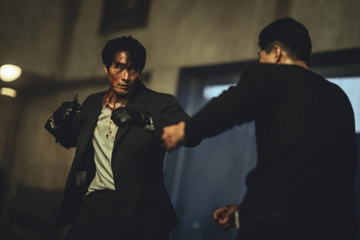 Cảnh hành động trong “Mercy for None”. (Ảnh: Netflix)