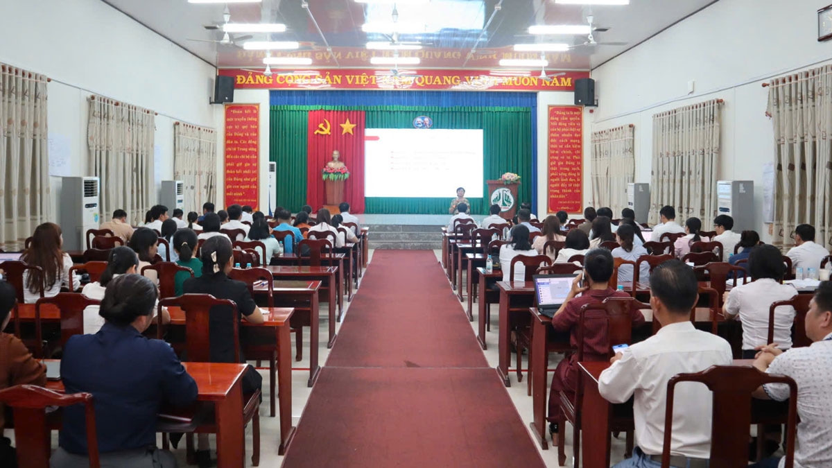 Bình Phước tổ chức tập huấn cho đội ngũ cán bộ, công chức để vận hành bộ máy mới