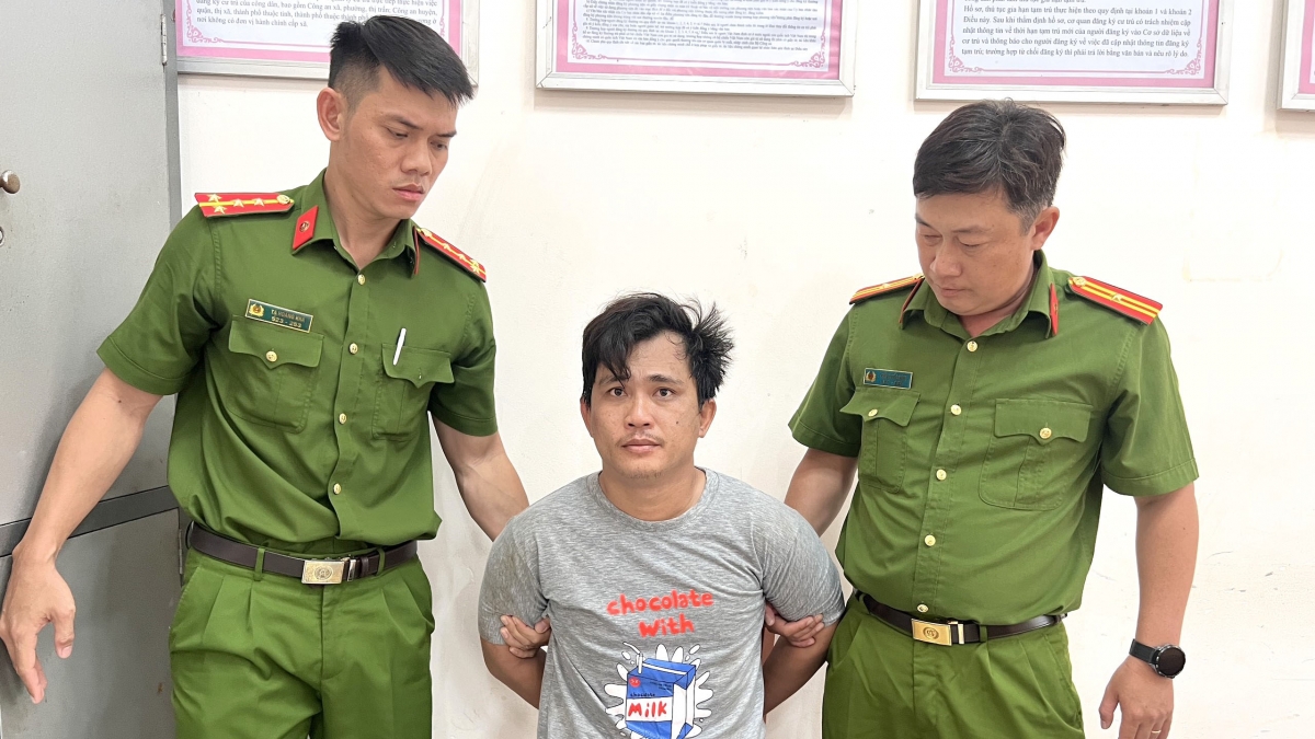 Đối tượng Bùi Minh Lợi tại cơ quan công an