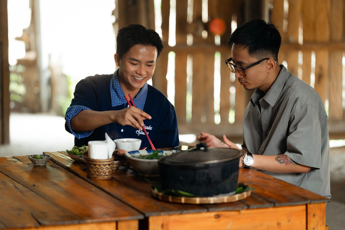 Bùi Công Nam và Rhymastic